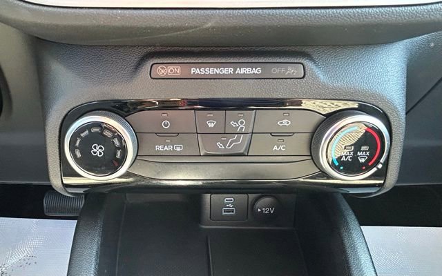 Used 2022 Ford Escape SE image 15