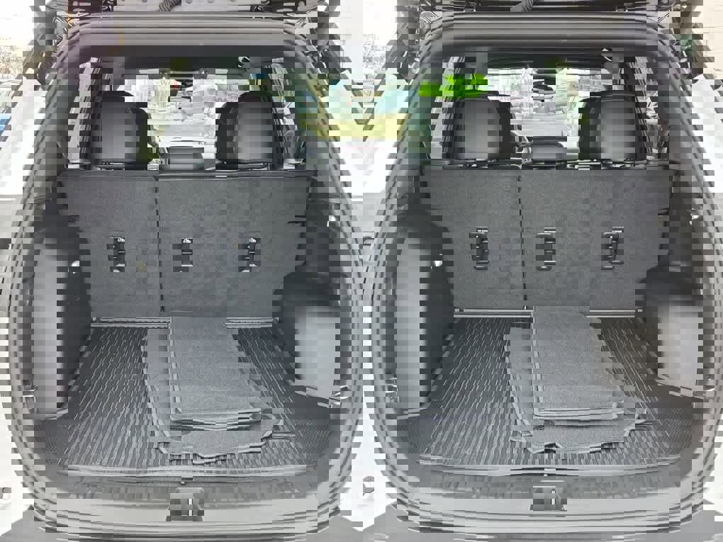 Used 2025 Chevrolet Equinox RS w/ Convenience Package III image 21