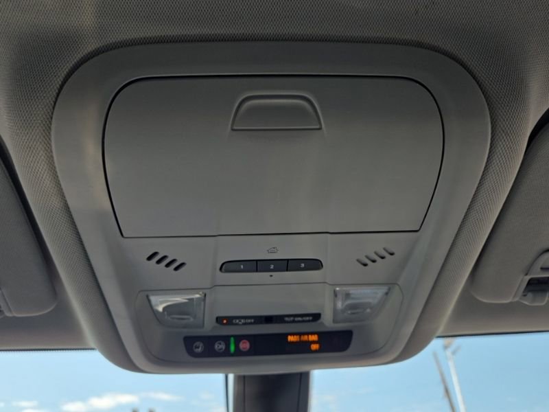 Used 2019 Chevrolet Blazer LT AWD/4WD image 36