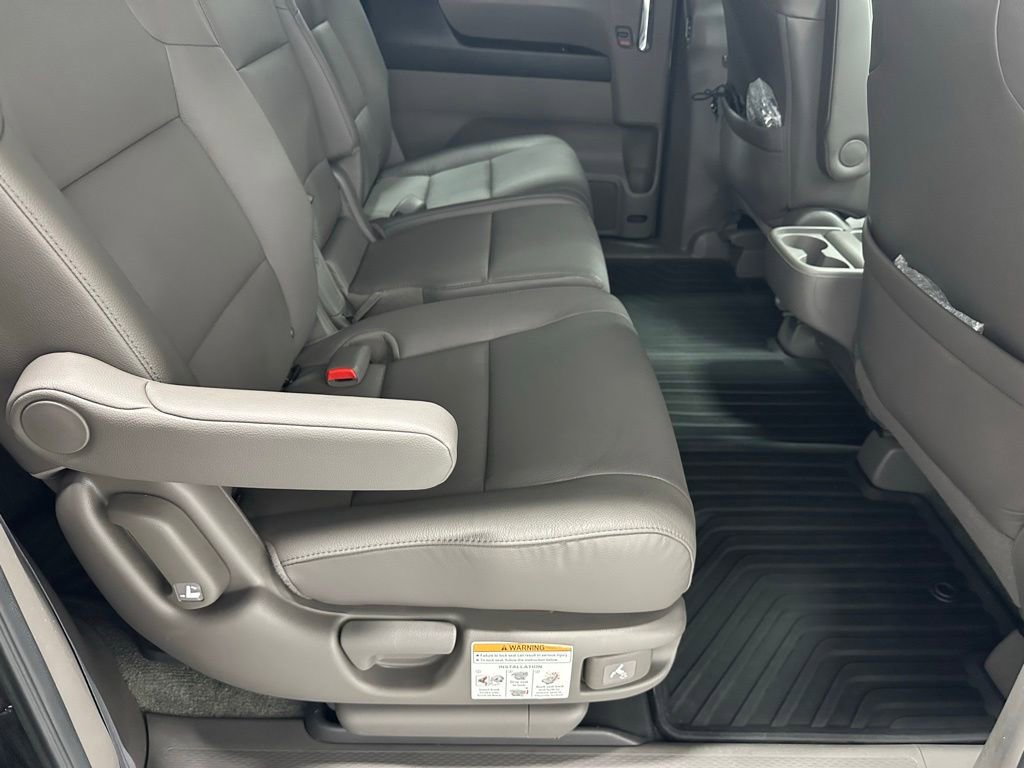 Used 2016 Honda Odyssey Touring Elite image 54
