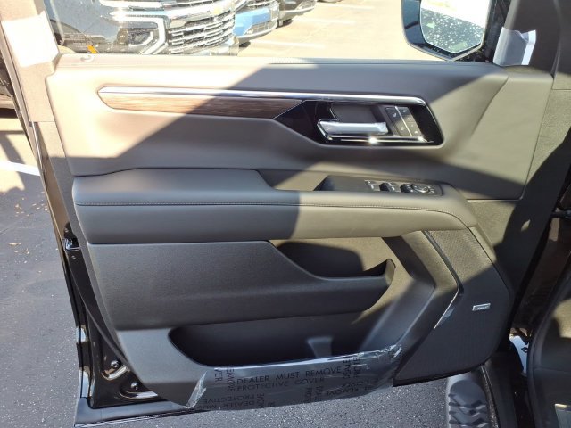 New 2027 Chevrolet Tahoe Z71 w/ Comfort Package AWD/4WD image 12