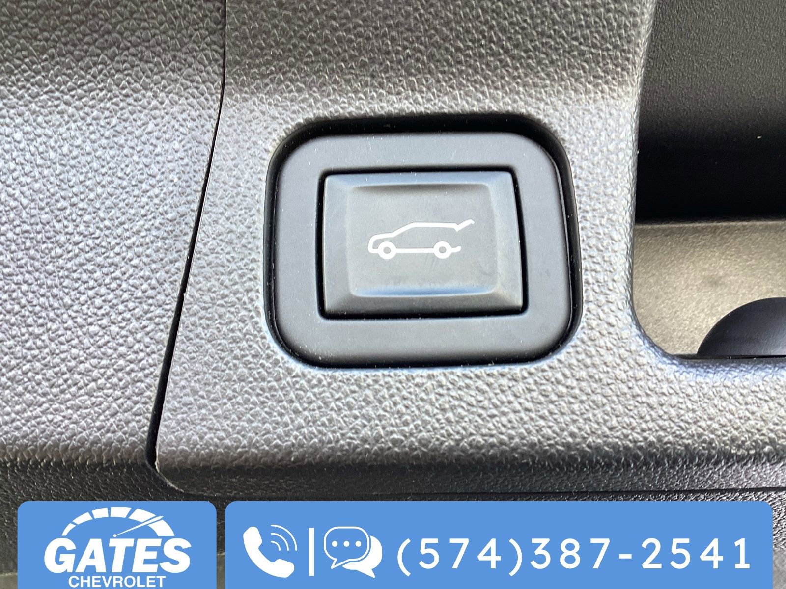 Used 2023 GMC Acadia SLE w/ Driver Convenience Package image 15