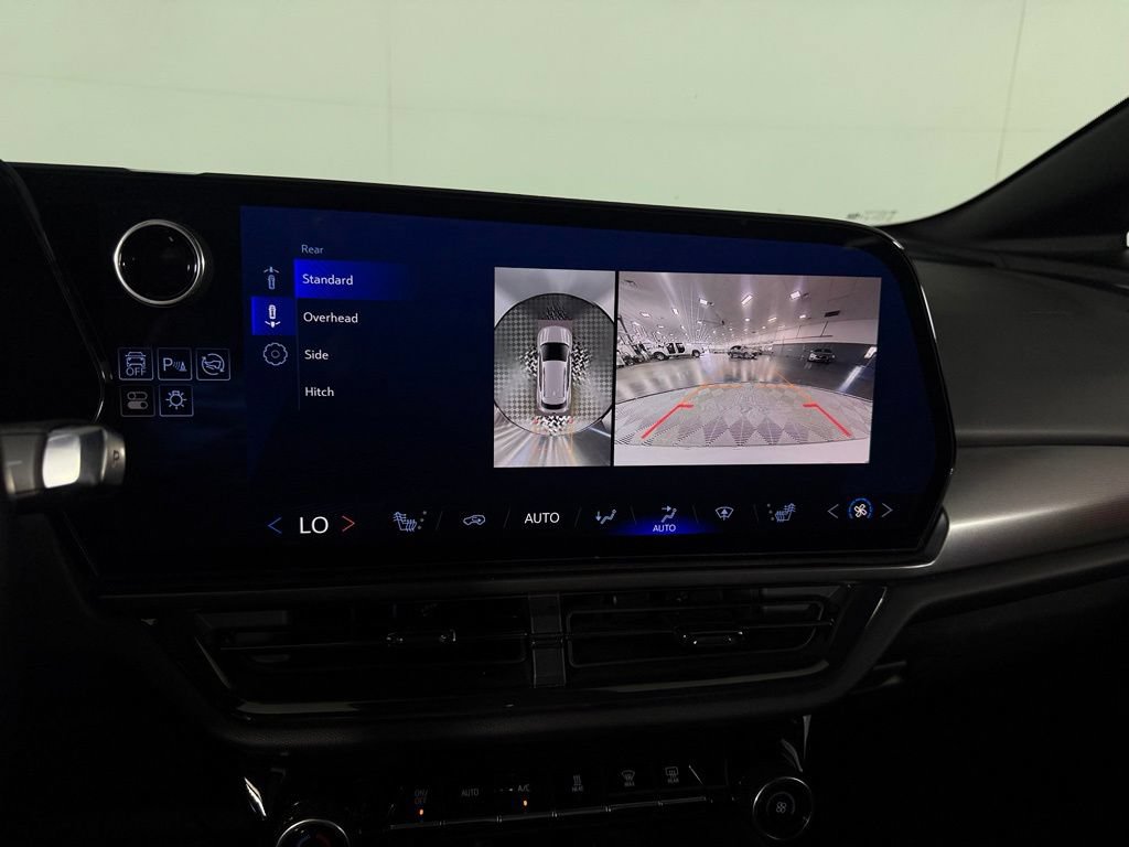 Used 2025 Chevrolet Equinox EV RS FWD image 22