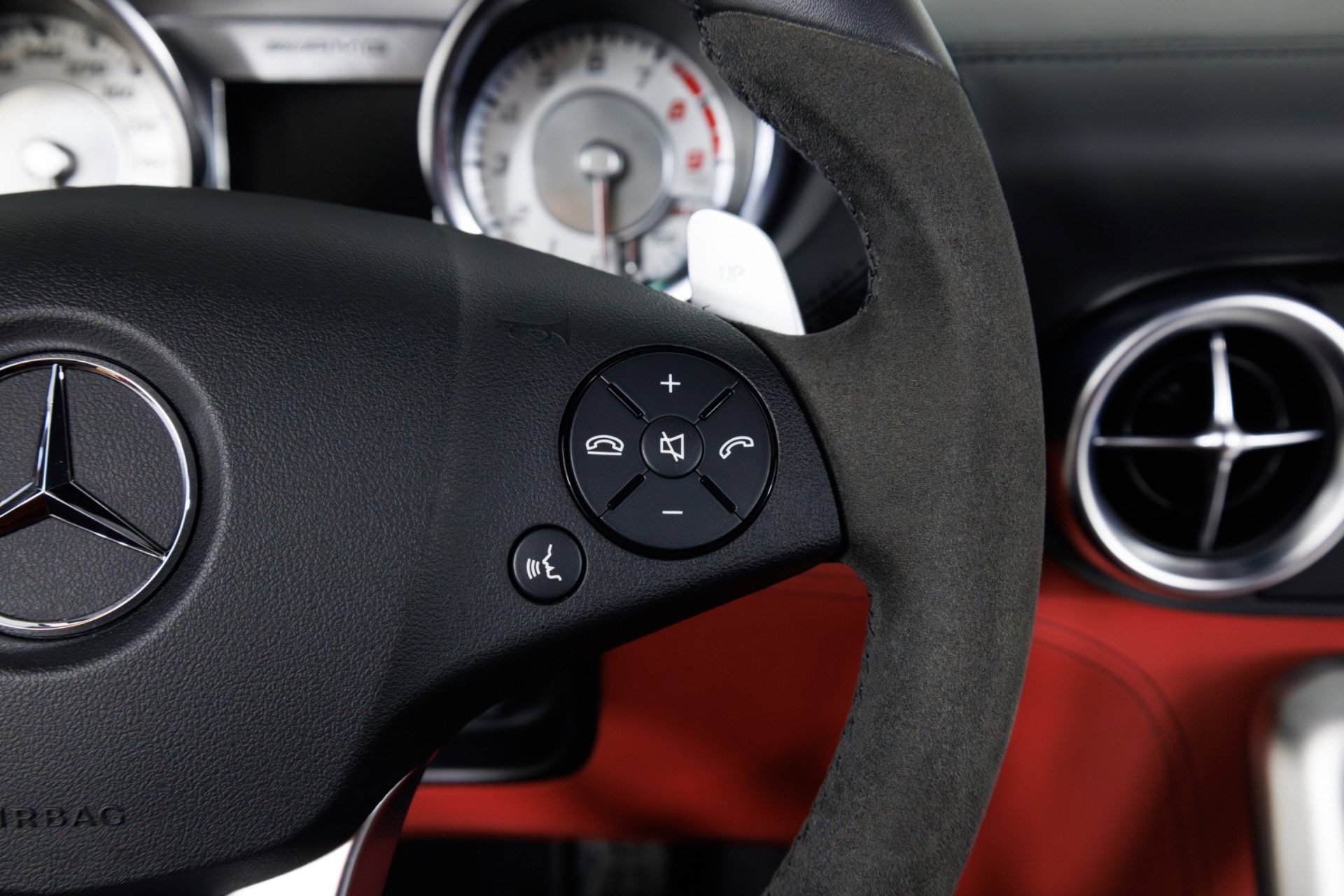 Used 2011 Mercedes-Benz SLS AMG Coupe image 25