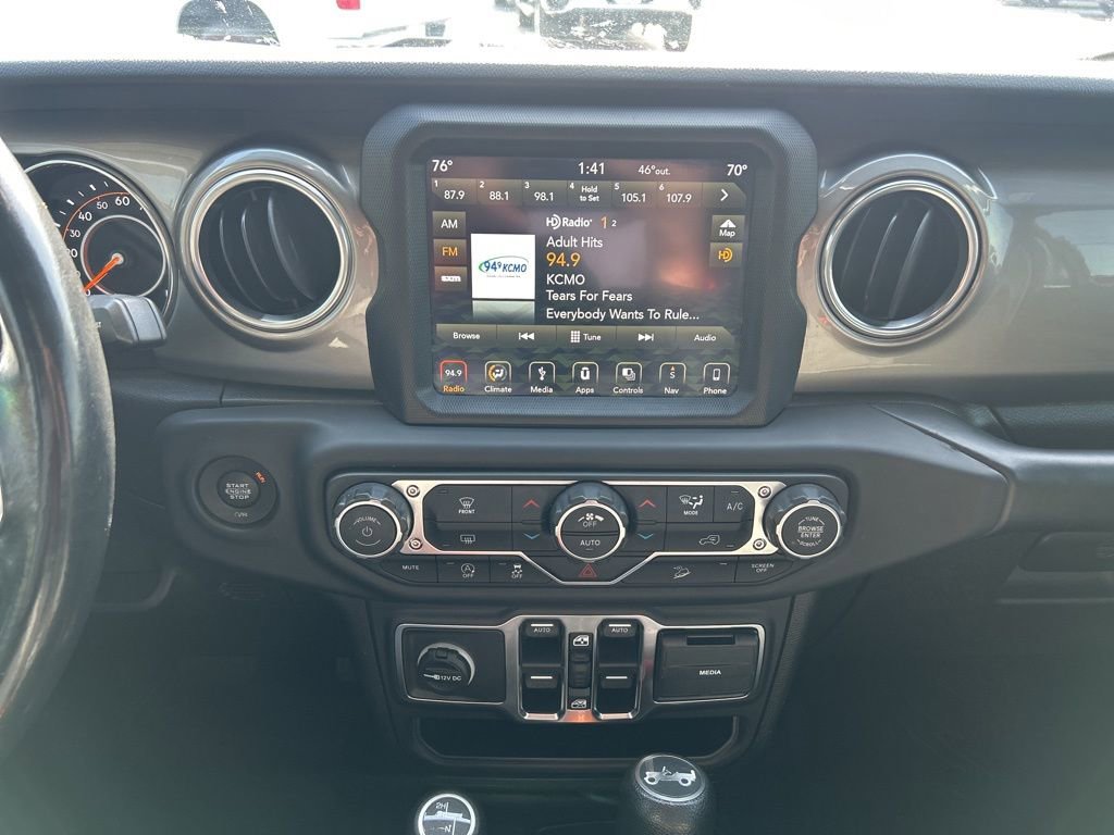 Used 2018 Jeep Wrangler Unlimited Sahara image 25