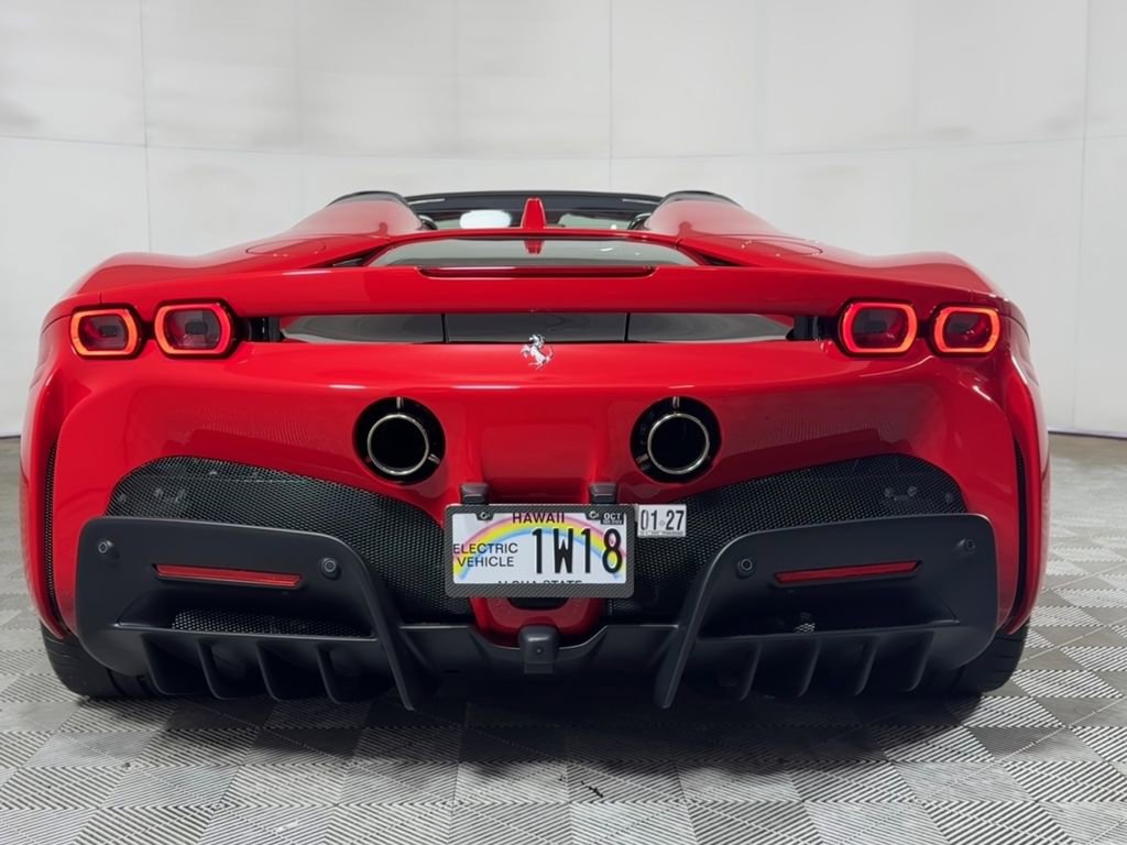 Used 2023 Ferrari SF90 Spider image 6