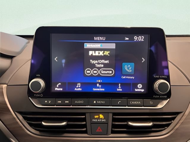 Used 2025 Nissan Altima 2.5 SV FWD image 18