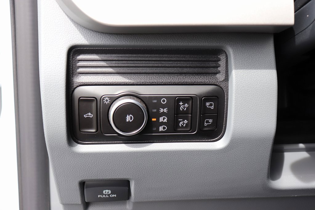 New 2026 Ford F350 4x4 Crew Cab Super Duty image 24