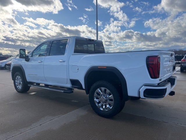 Used 2024 GMC Sierra 3500 Denali image 8