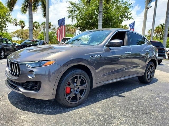 Used 2019 Maserati Levante AWD/4WD image 4