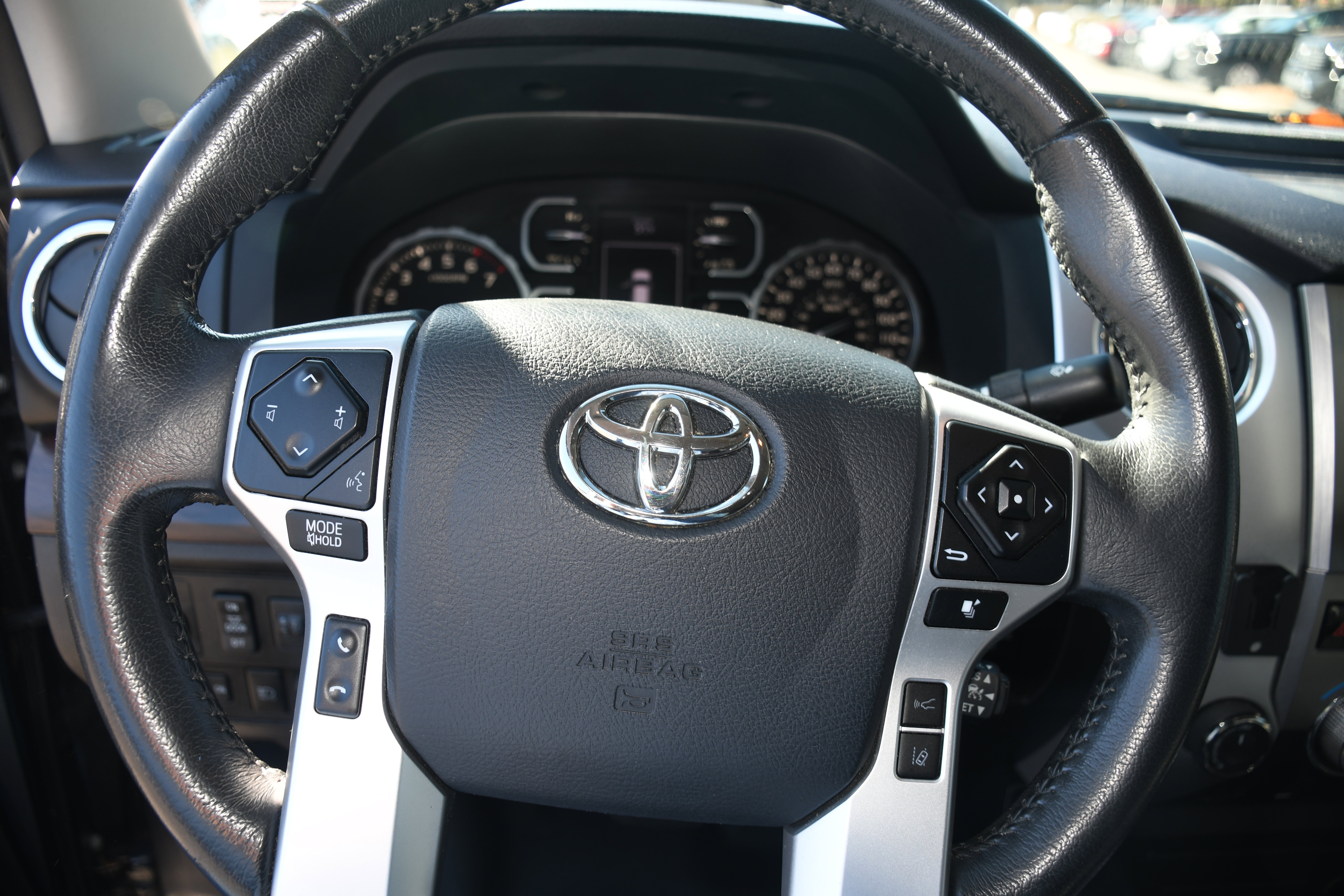 Used 2019 Toyota Tundra Limited image 12