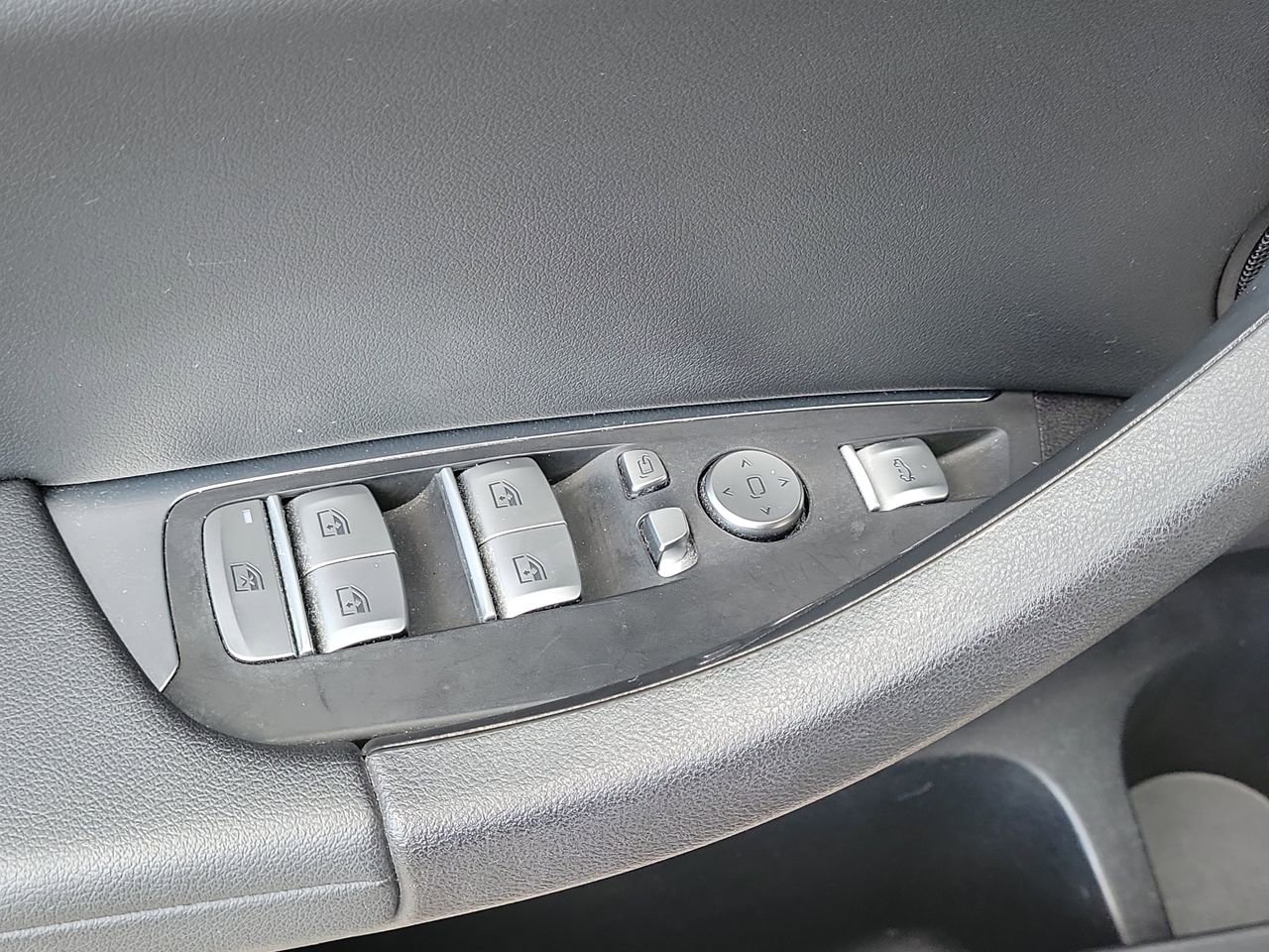 Used 2020 BMW X3 sDrive30i w/ Convenience Package image 29