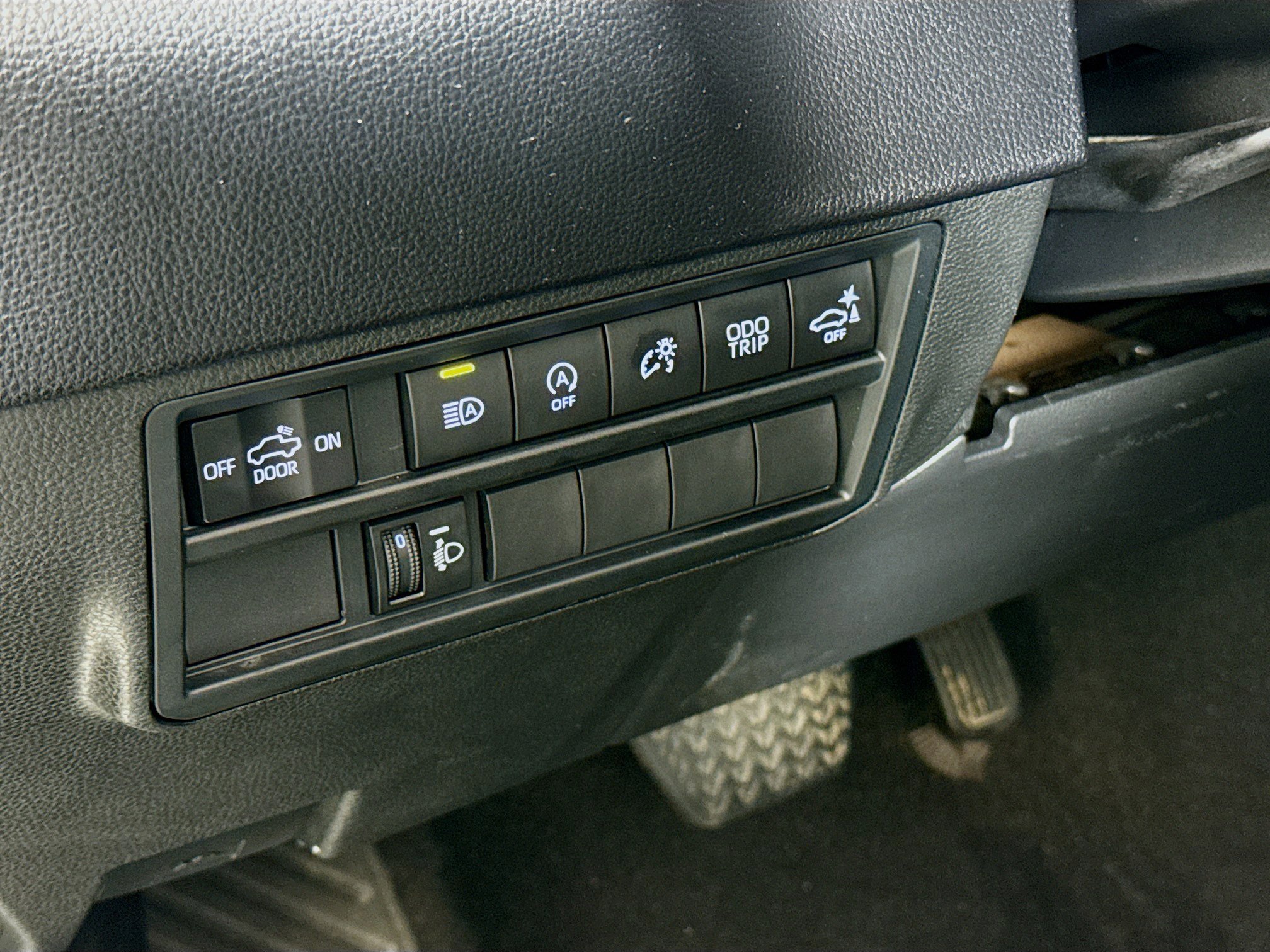 Used 2022 Toyota Tundra SR5 w/ Convenience Package RWD image 10