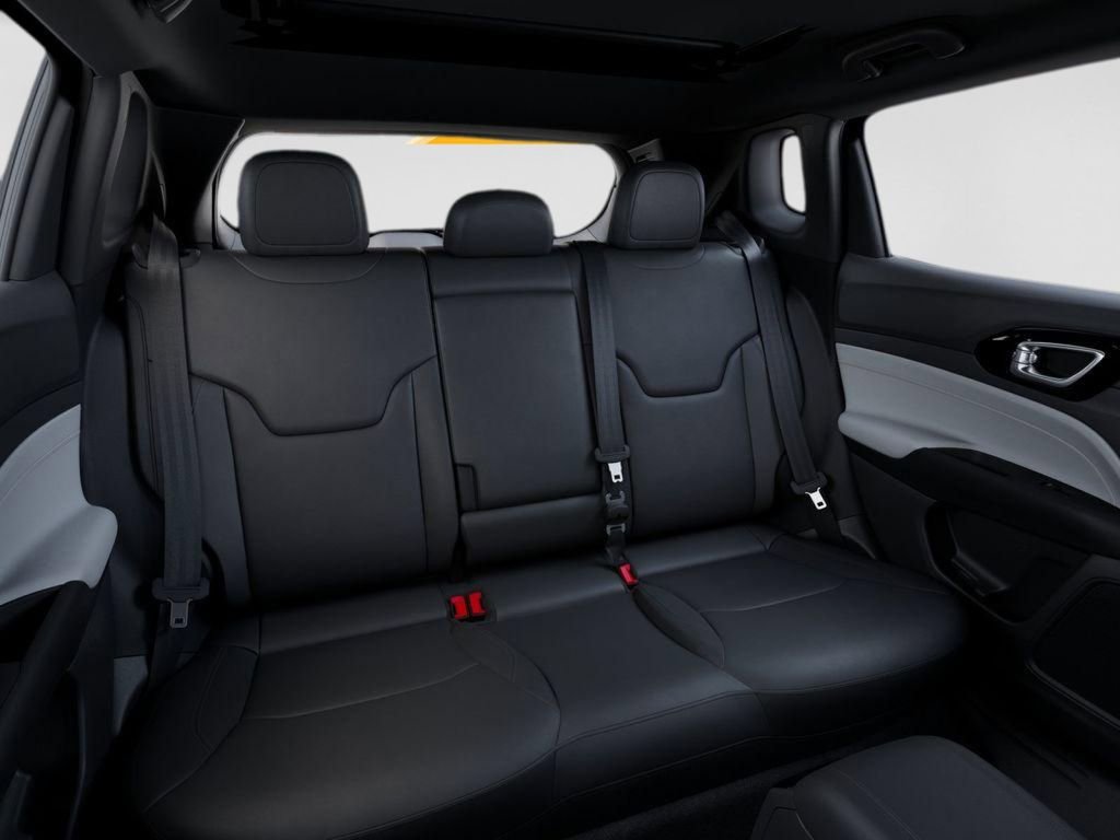 New 2026 Jeep Compass Limited w/ Sun, Sound & Navigation Group AWD/4WD image 15