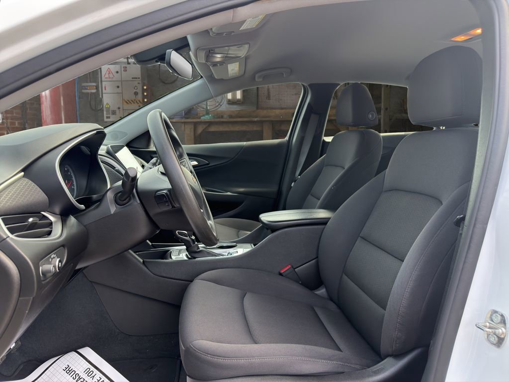 Used 2022 Chevrolet Malibu LT image 13