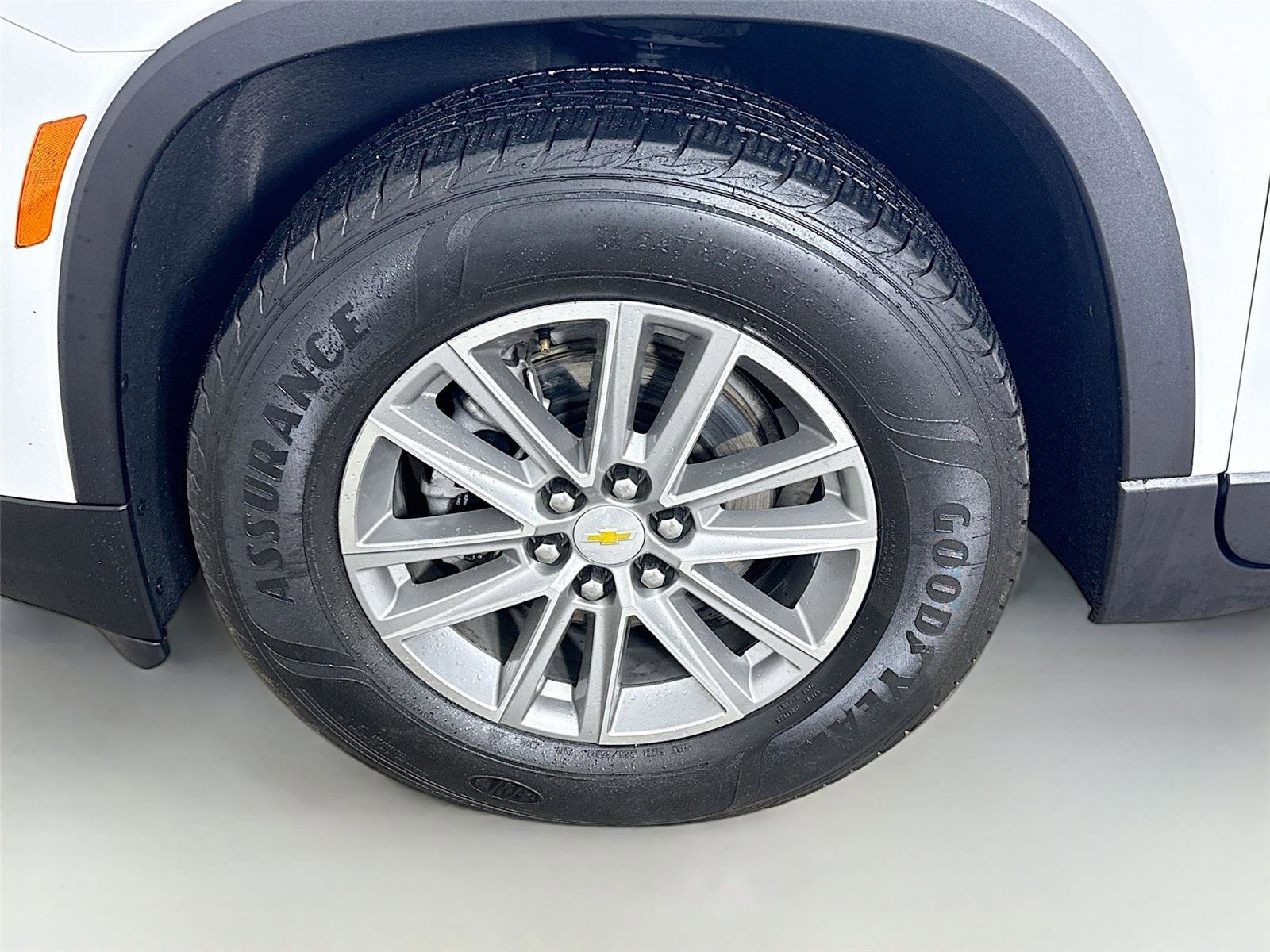 Used 2022 Chevrolet Traverse LT image 30