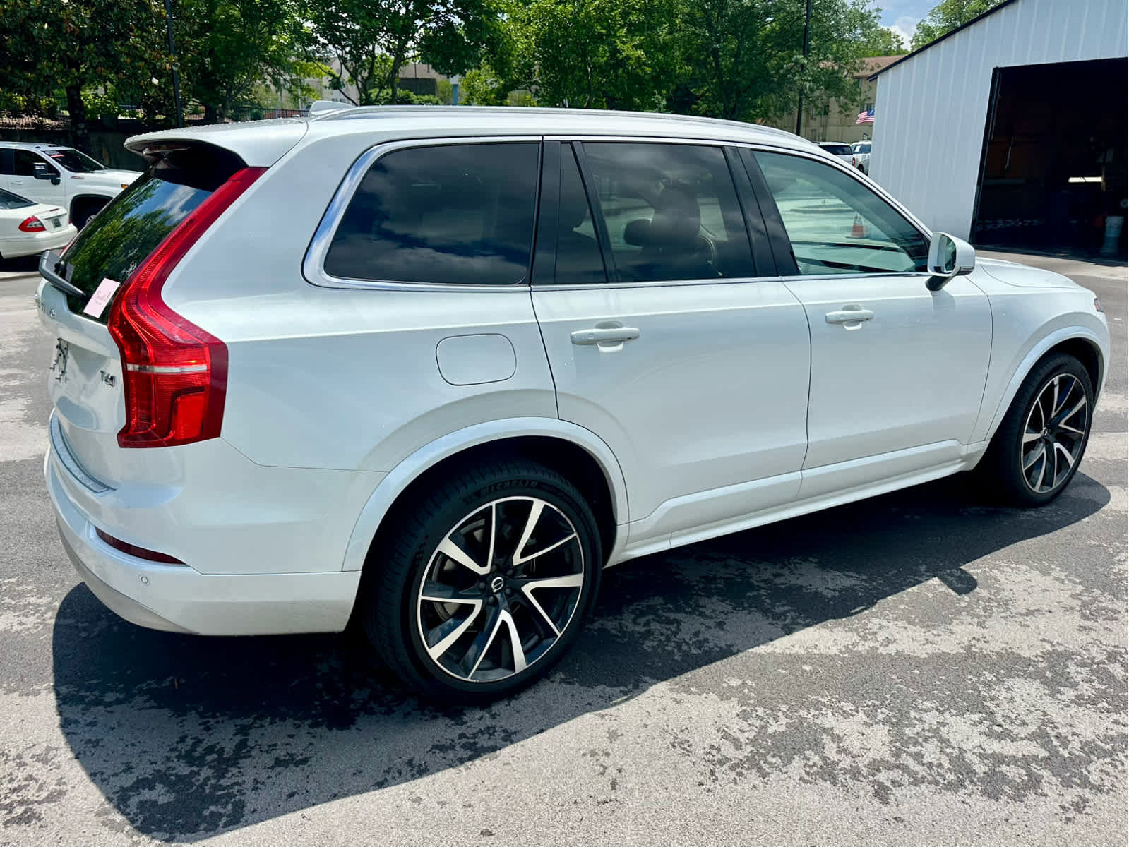 Used 2022 Volvo XC90 T6 Momentum w/ Advanced Package AWD/4WD image 5