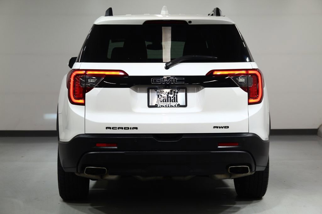 Used 2022 GMC Acadia SLT w/ Elevation Edition image 13