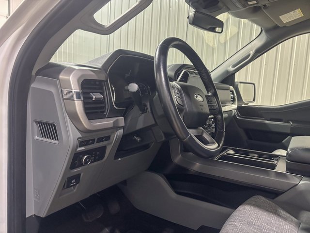 Used 2022 Ford F150 XLT w/ Equipment Group 302A High image 16