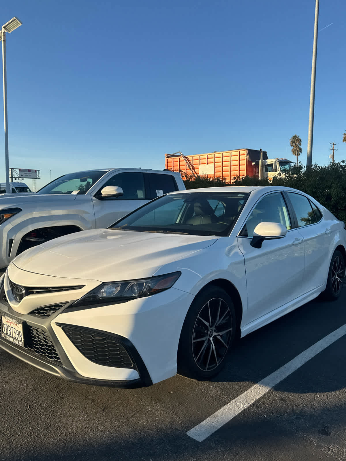 Used 2022 Toyota Camry SE image 10