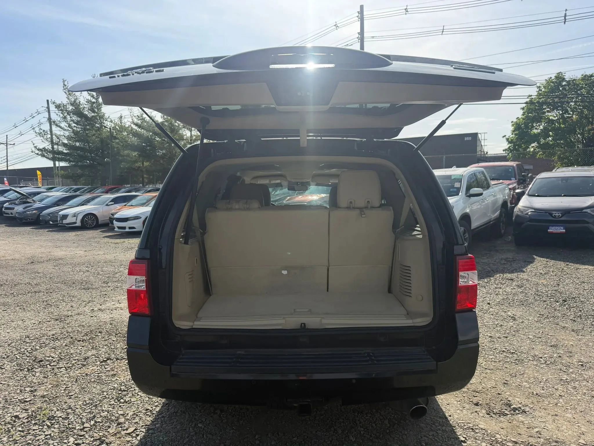 Used 2017 Ford Expedition Limited AWD/4WD image 30