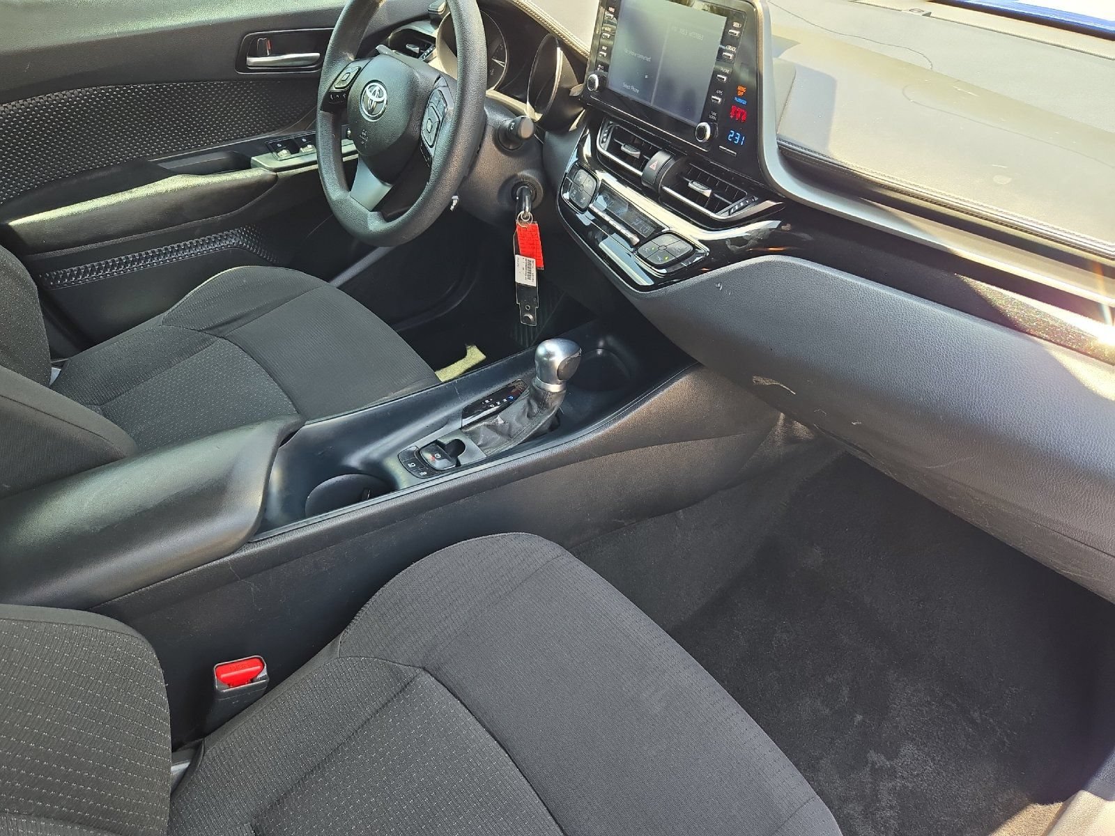 Used 2019 Toyota C-HR LE FWD image 15