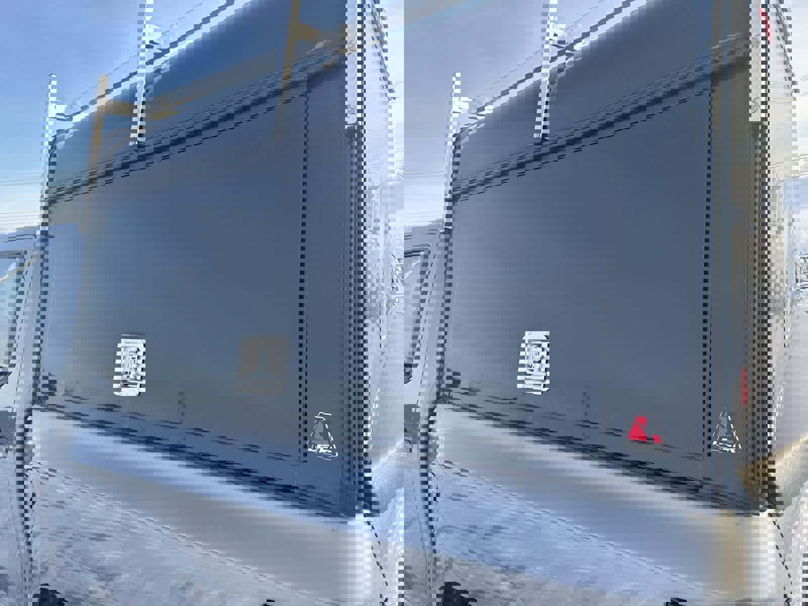 Used 2024 Nissan Frontier SV image 20