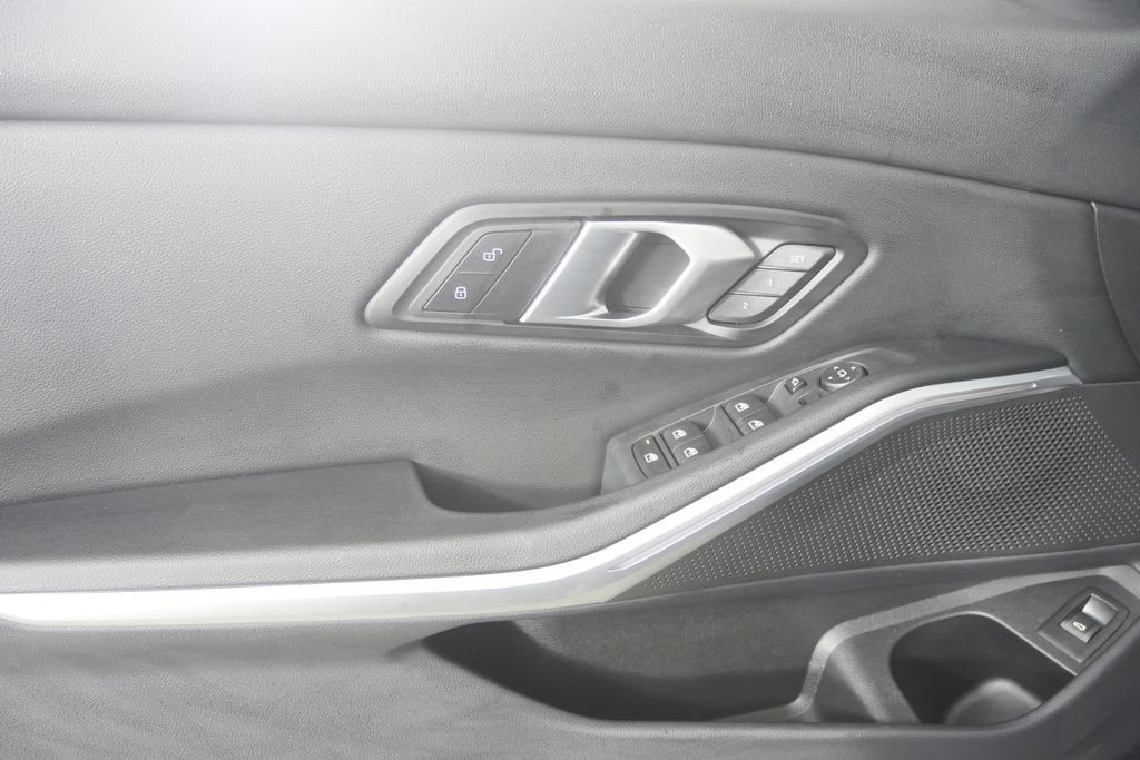 Certified 2026 BMW 330i Sedan RWD image 8