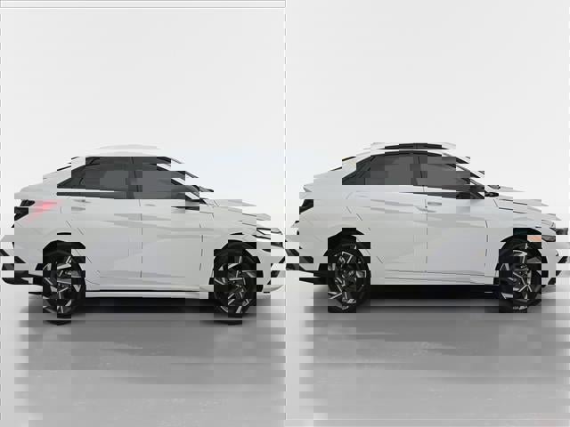 Certified 2025 Hyundai Elantra Sport image 2