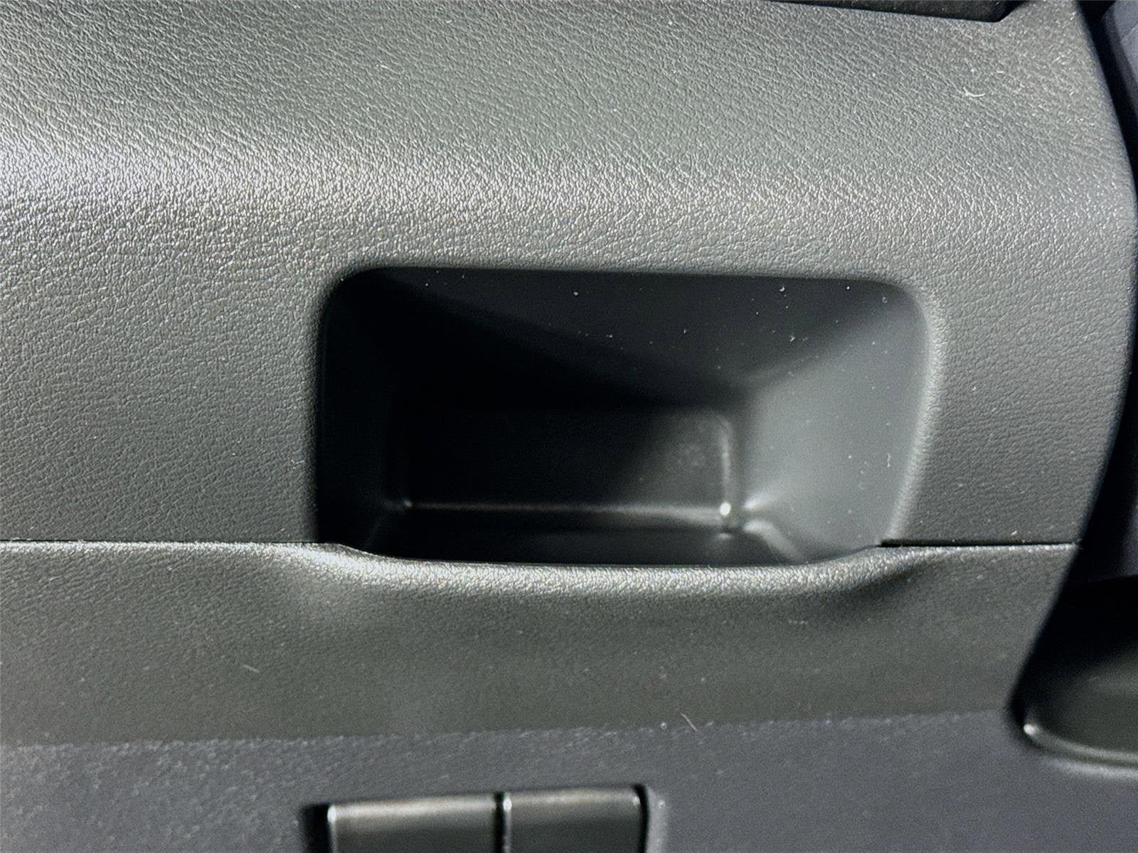 Certified 2021 Nissan Kicks SV FWD image 10