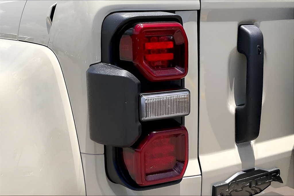 New 2026 Ford Bronco Raptor AWD/4WD image 21