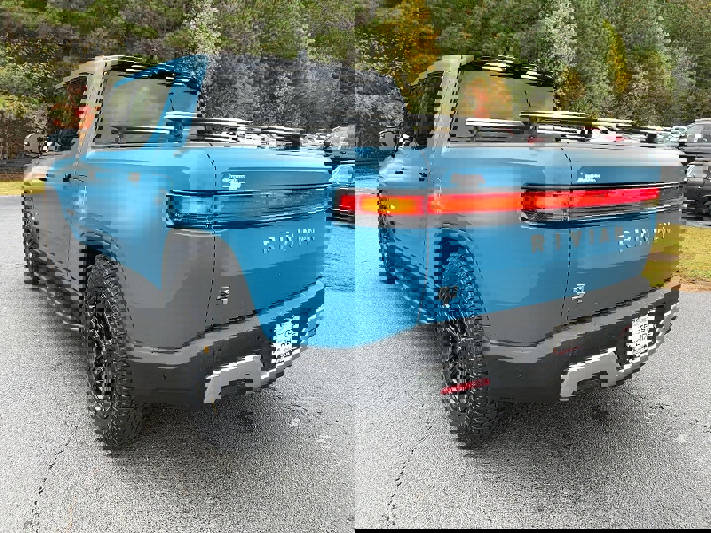 Used 2024 Rivian R1T Adventure image 7