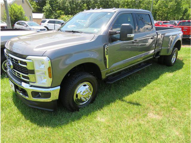Used 2025 Ford F350 XLT AWD/4WD image 1