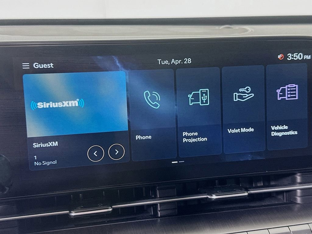 Used 2025 Hyundai Kona SEL FWD image 25