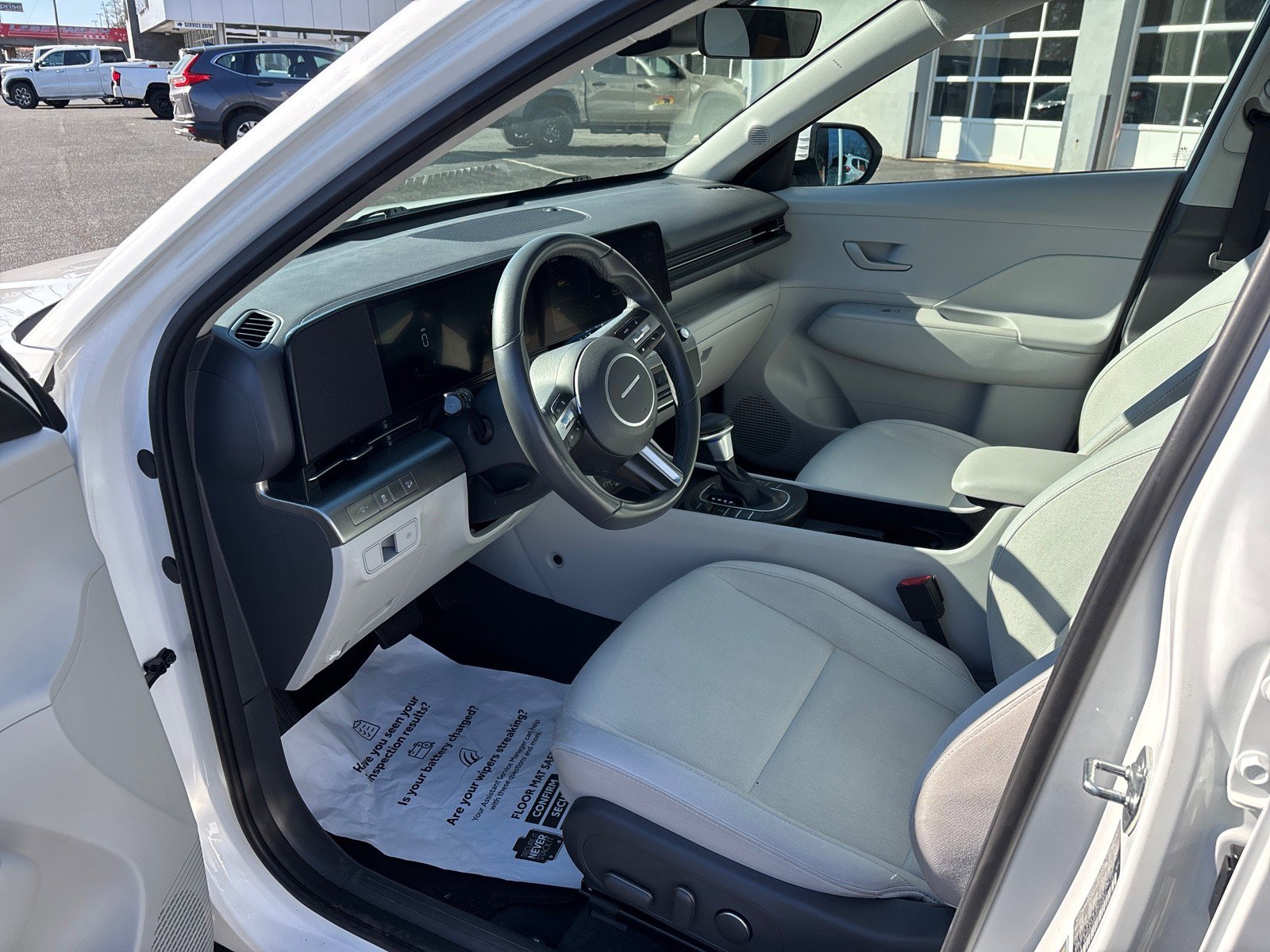 Used 2024 Hyundai Kona SEL image 14