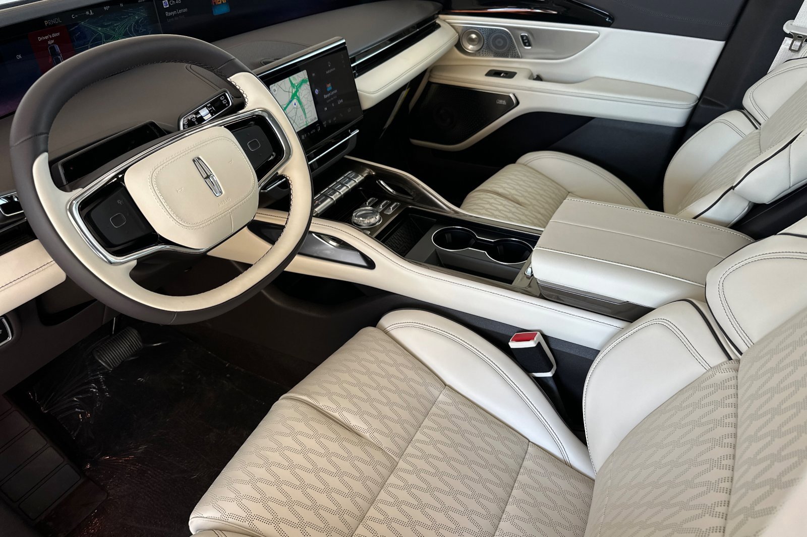 New 2025 Lincoln Nautilus Black Label w/ Jet Appearance Package image 9