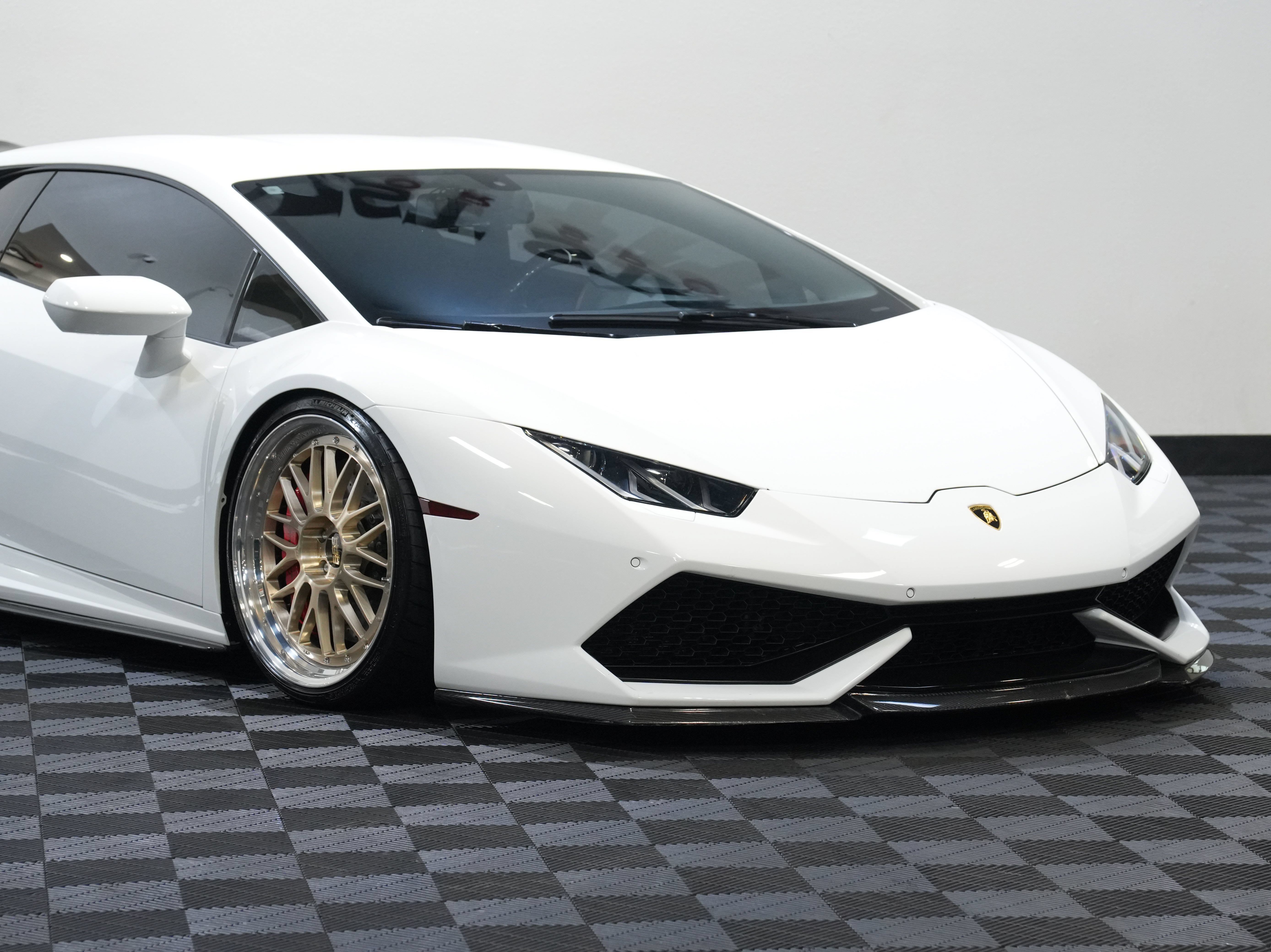 Used 2018 Lamborghini Huracan LP 610-4 AWD/4WD image 9