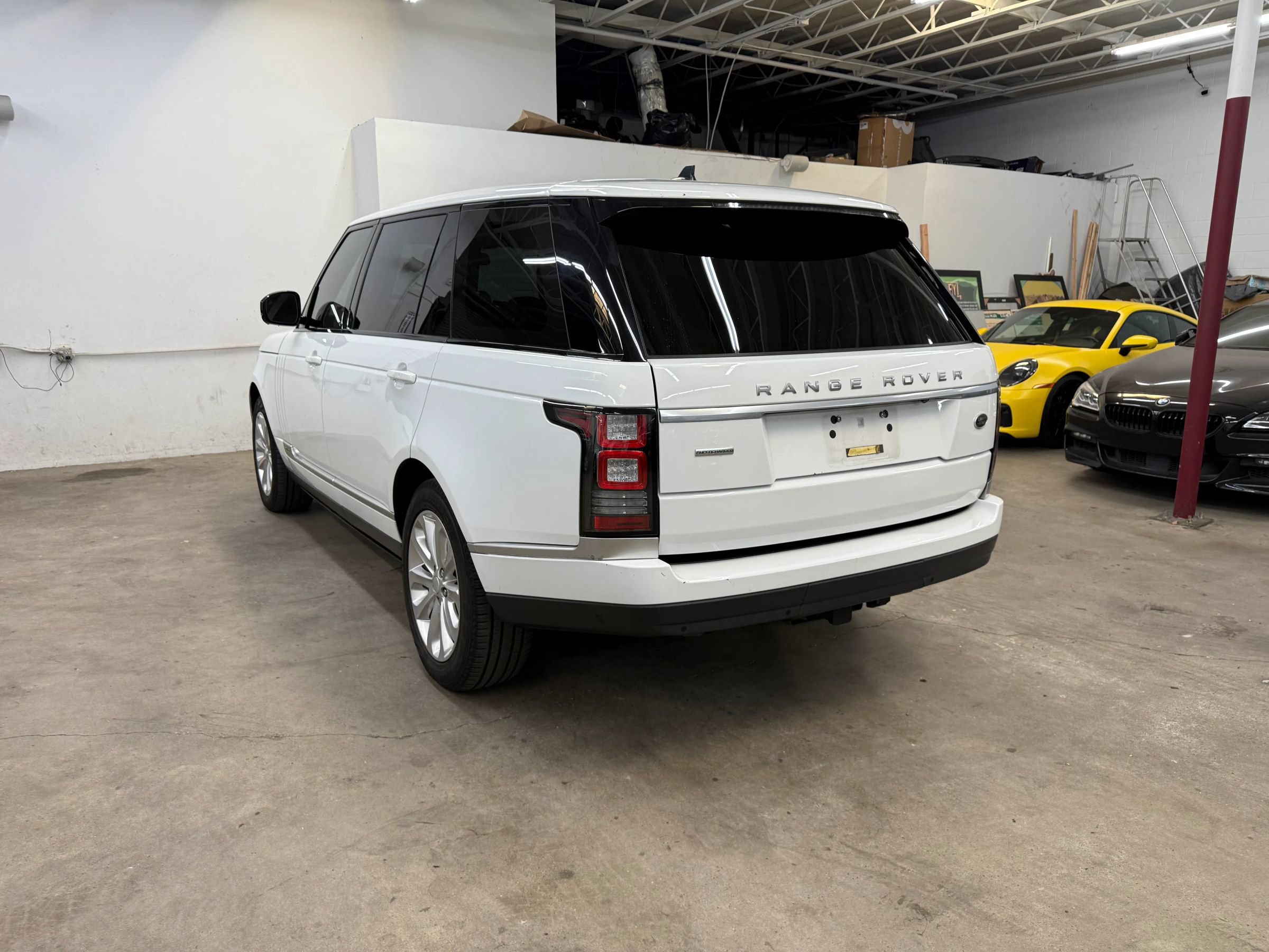Used 2015 Land Rover Range Rover Long Wheelbase Supercharged AWD/4WD image 3