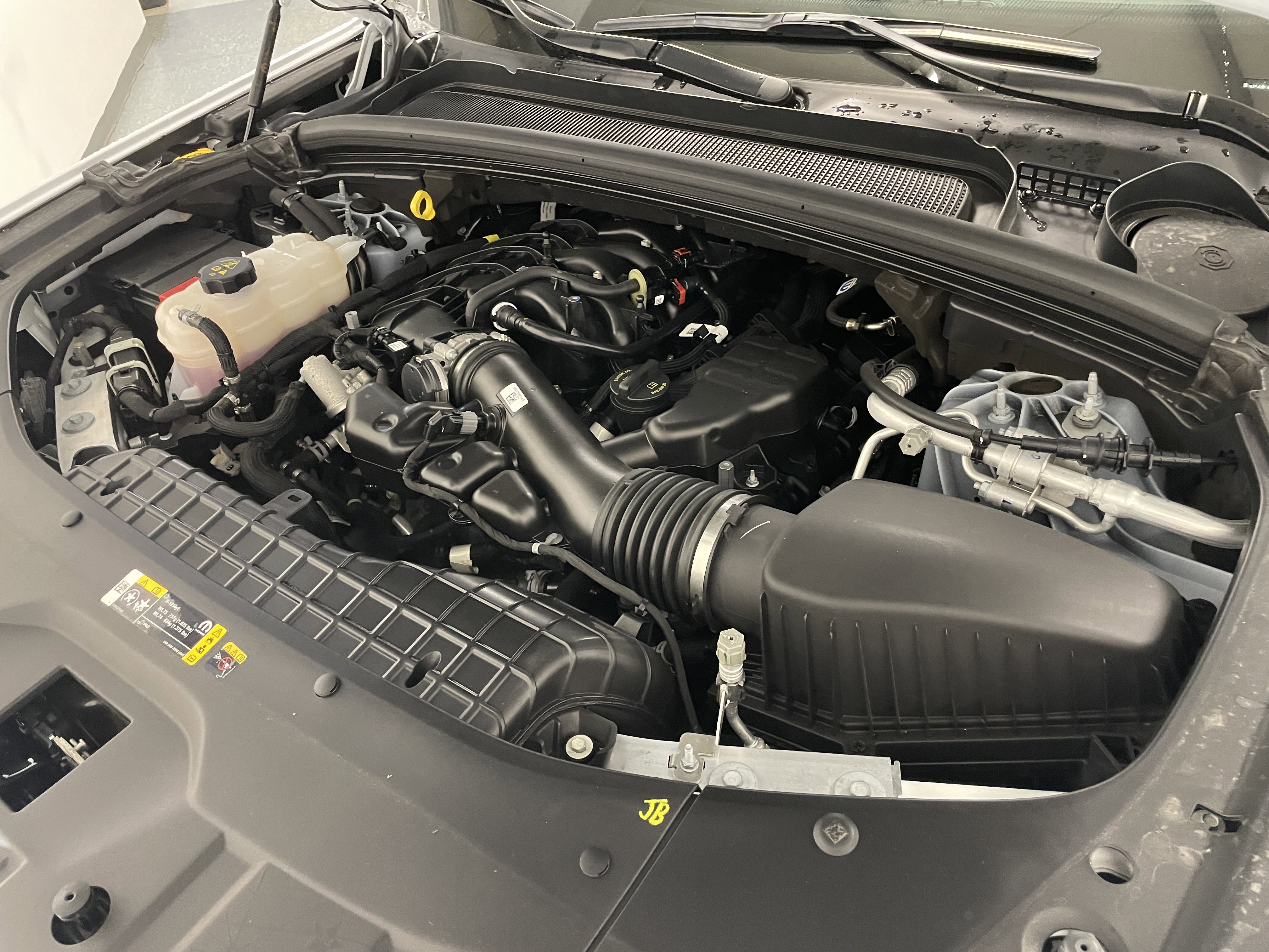 Used 2024 Jeep Grand Cherokee Limited image 35