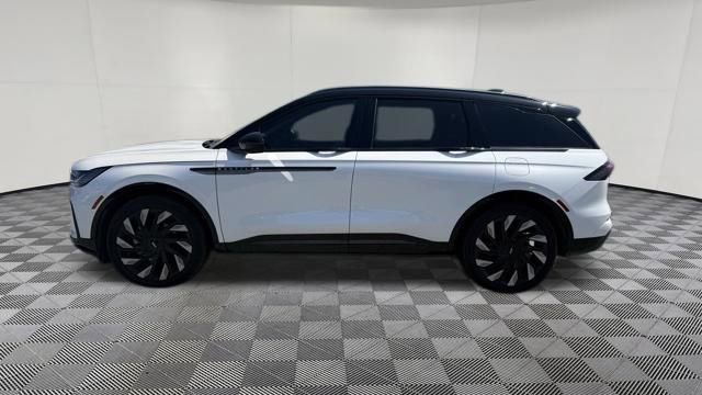 Used 2025 Lincoln Nautilus Reserve w/ Jet Appearance Package AWD/4WD image 2