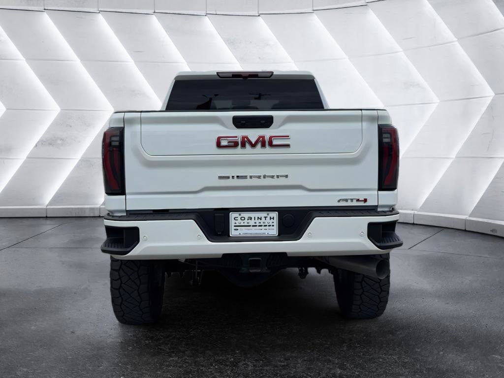 Used 2025 GMC Sierra 2500 AT4 image 6