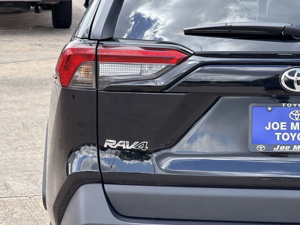 Used 2025 Toyota RAV4 XLE FWD image 10