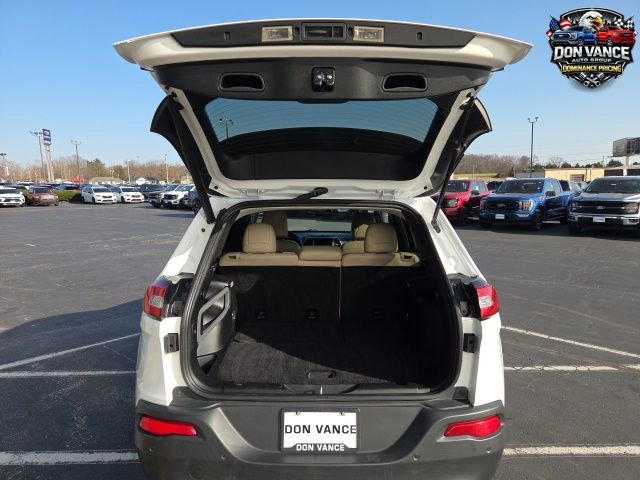 Used 2018 Jeep Cherokee Limited FWD image 34