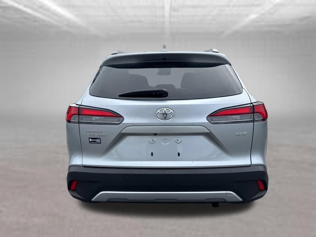 Used 2023 Toyota Corolla Cross XLE FWD image 4