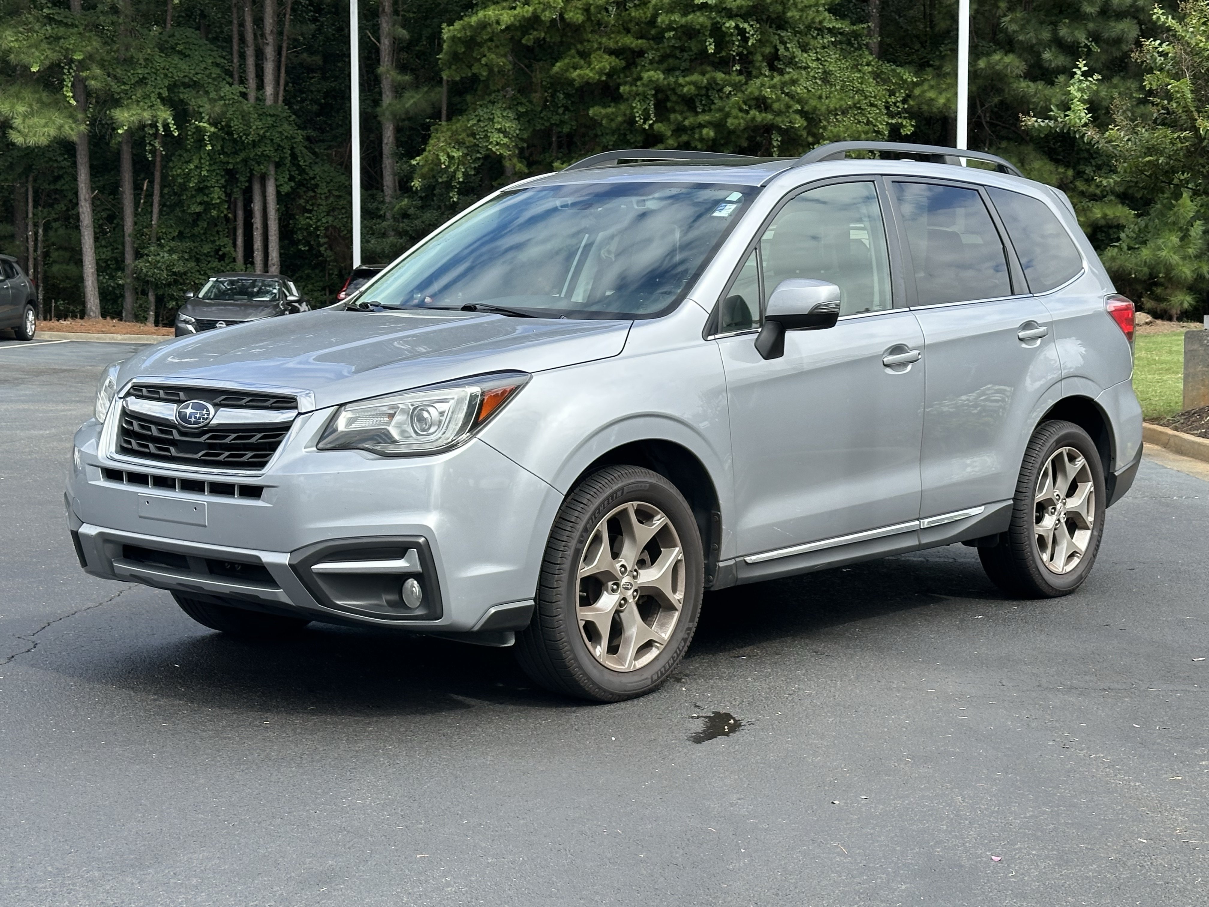 Used 2017 Subaru Forester 2.5i Touring AWD/4WD image 5