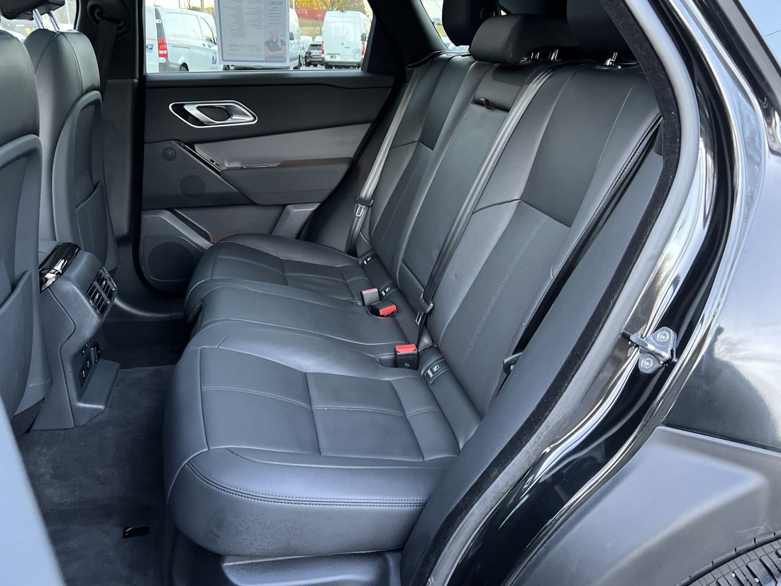 Used 2025 Land Rover Range Rover Velar Dynamic SE image 23