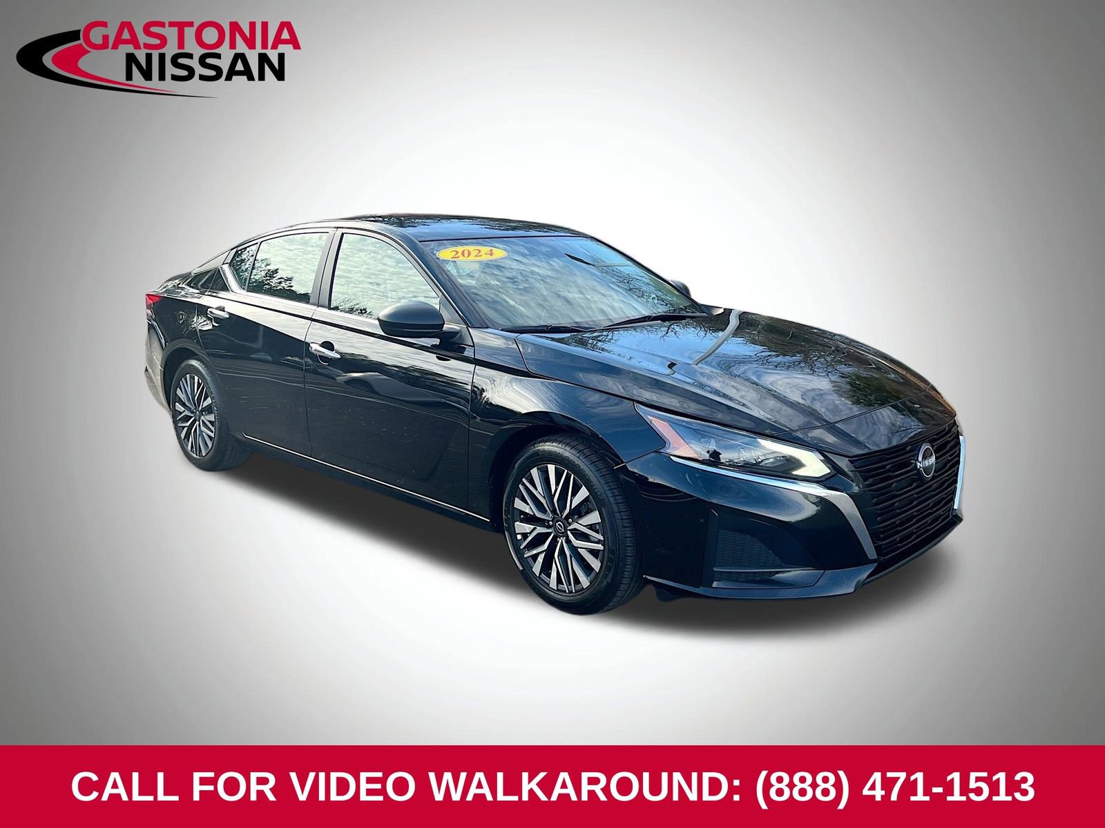 Used 2024 Nissan Altima 2.5 SV image 1