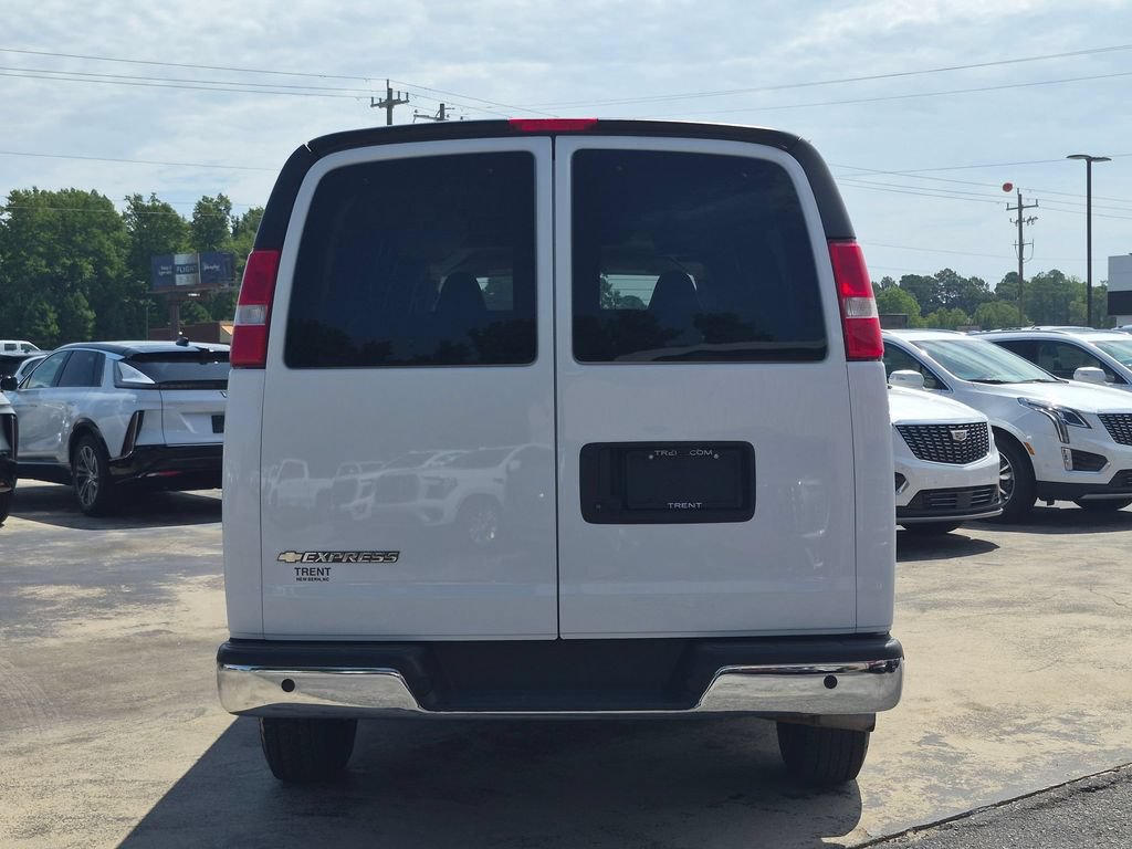 Used 2023 Chevrolet Express 3500 LT w/ LT Preferred Equipment Group RWD image 6