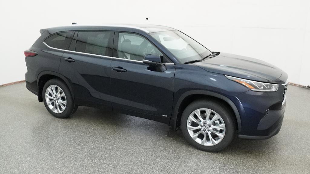 New 2026 Toyota Highlander Limited image 3