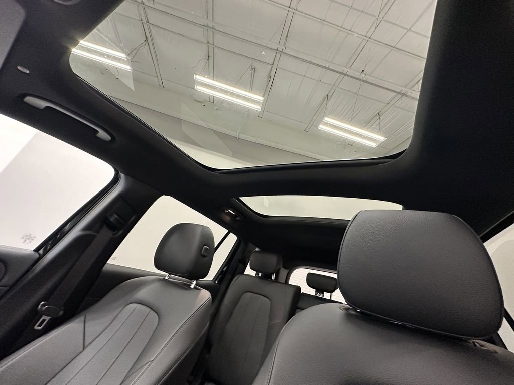 Certified 2024 Mercedes-Benz GLB 250 image 35